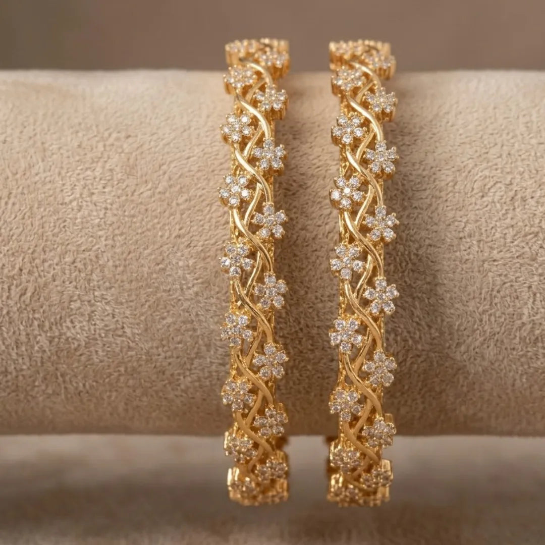 Gold Bangles, Floral Jewelry, Crystal Bangles, Bridal Bangles, Traditional Jewelry Pakistan, Luxury Bangles Set, Party Wear Accessories, Golden Kangan.
